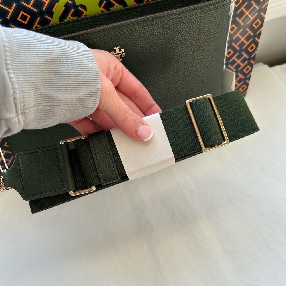 Tory Burch Blake Swingpack Crossbody Bag Basil Gold Green - Picture 2 of 9